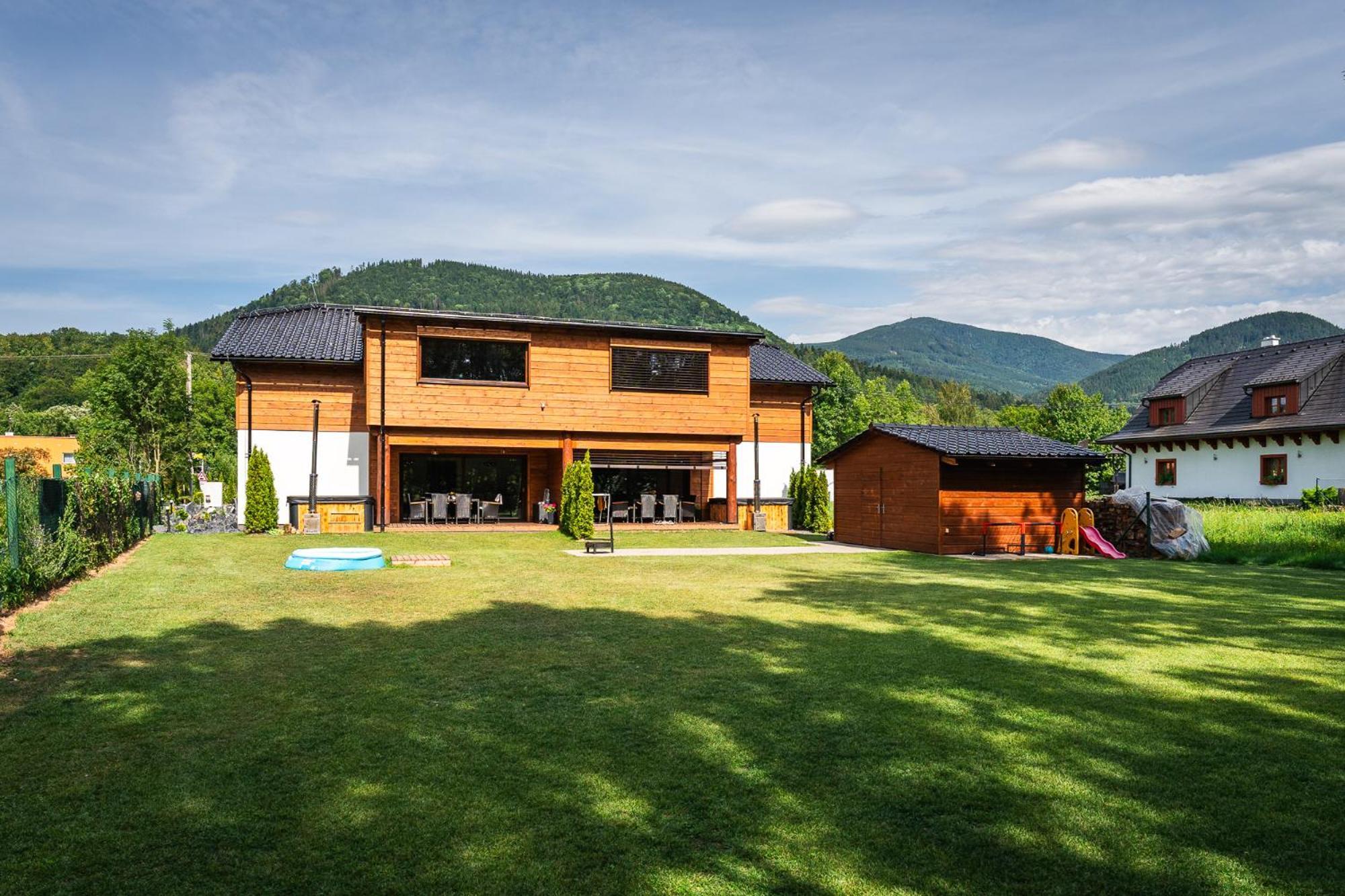 Luxapart Golf Остравице Екстериор снимка