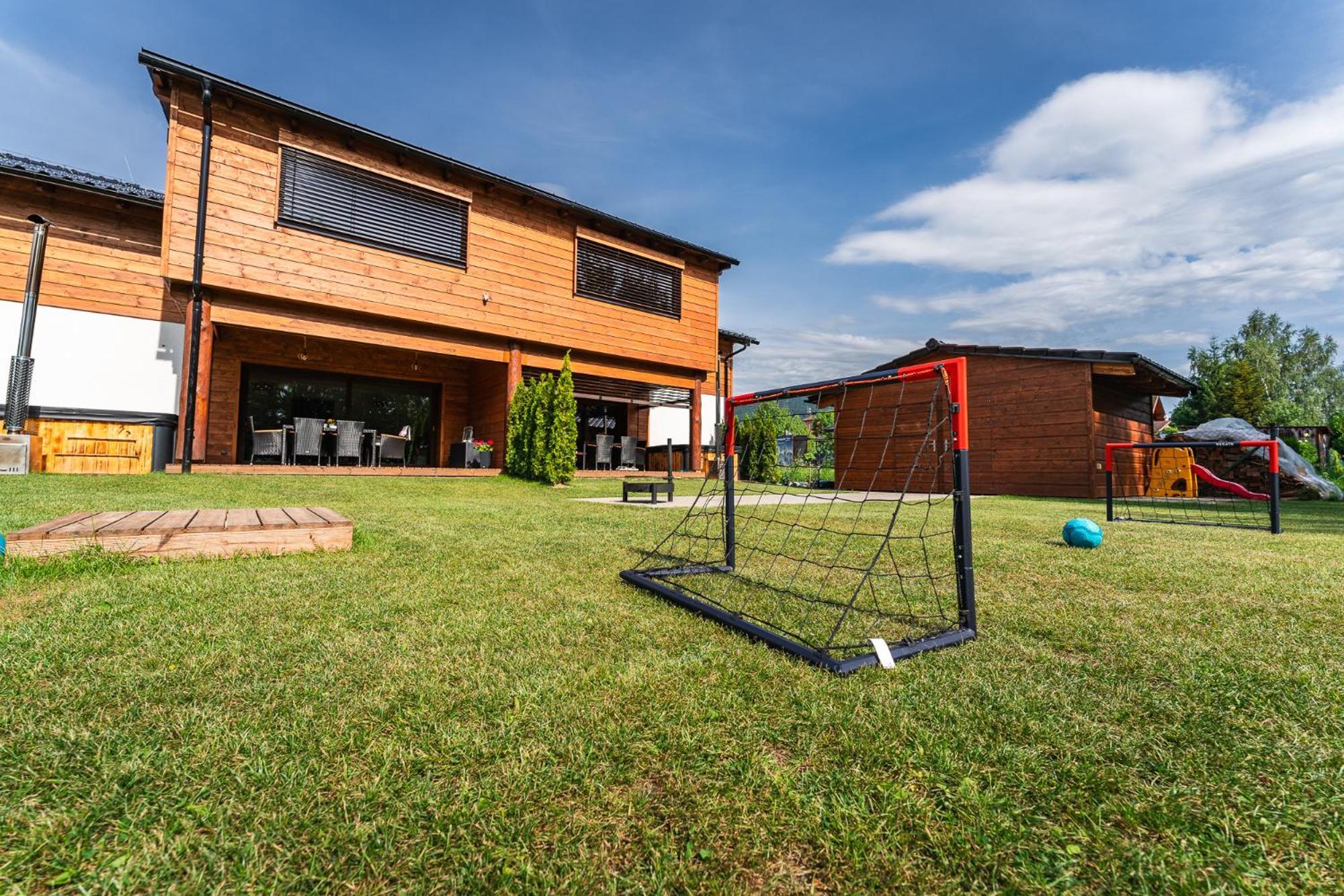 Luxapart Golf Остравице Екстериор снимка